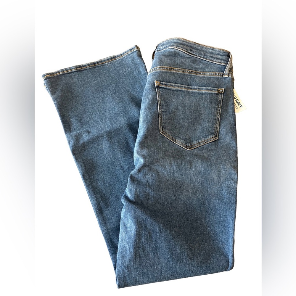 Old Navy Higher High Rise Flare Jeans. Size 14. NWT!!!
